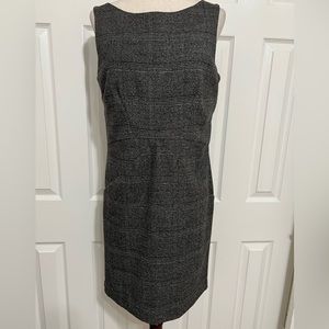 Zara Basic A-Line Shift Plaid Front Pockets Sleeveless Back Zip Dress. Size L